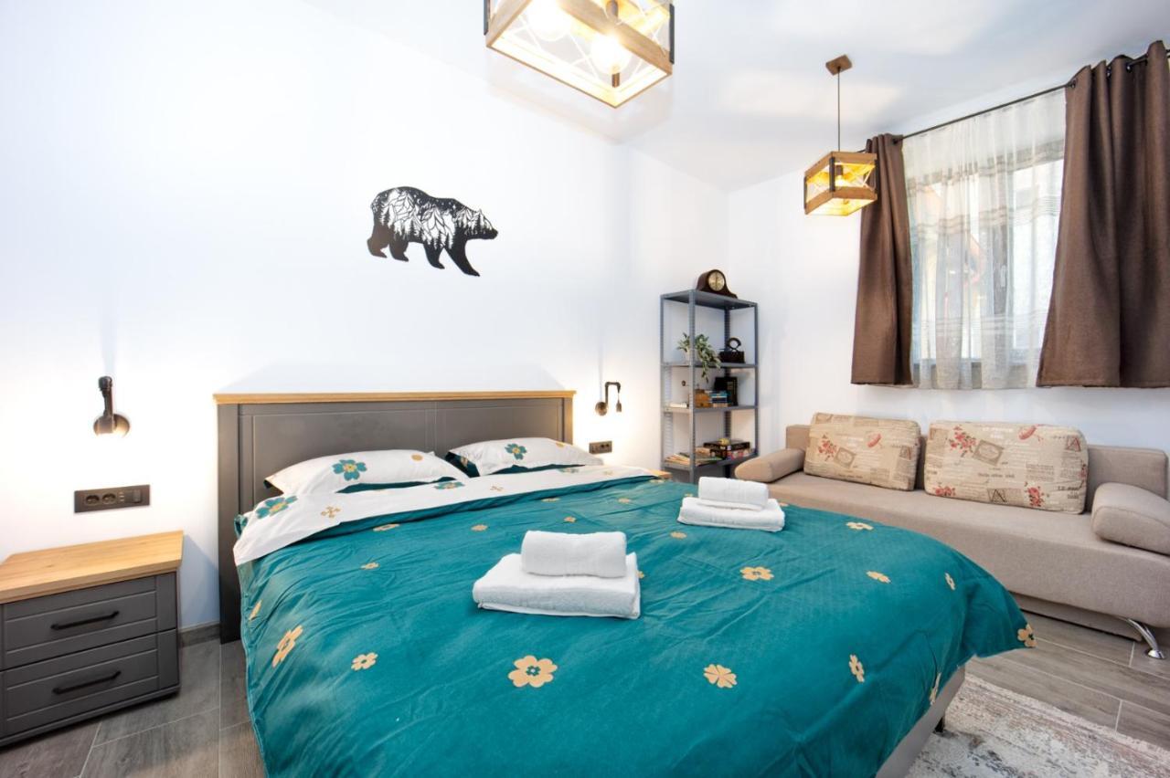 The Bear'S Den In Old City Centre Braşov Exterior foto